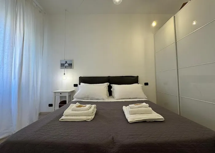 Hydrangeas Flat In Centocelle Apartment